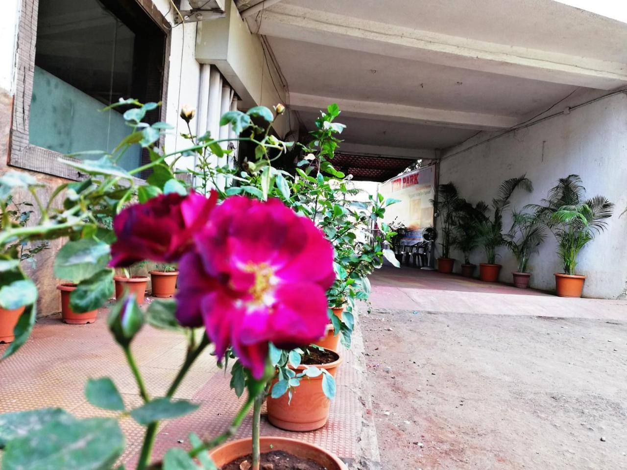 Hotel Veer Residency Panvel Exterior foto